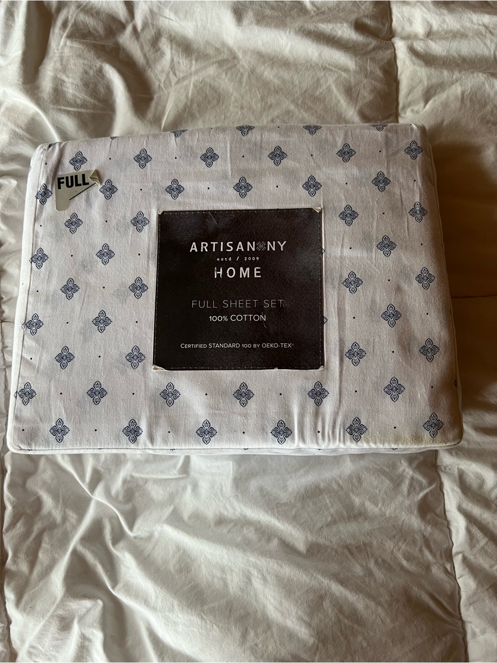Artisan Ny White Sheet Set with Navy Motif
